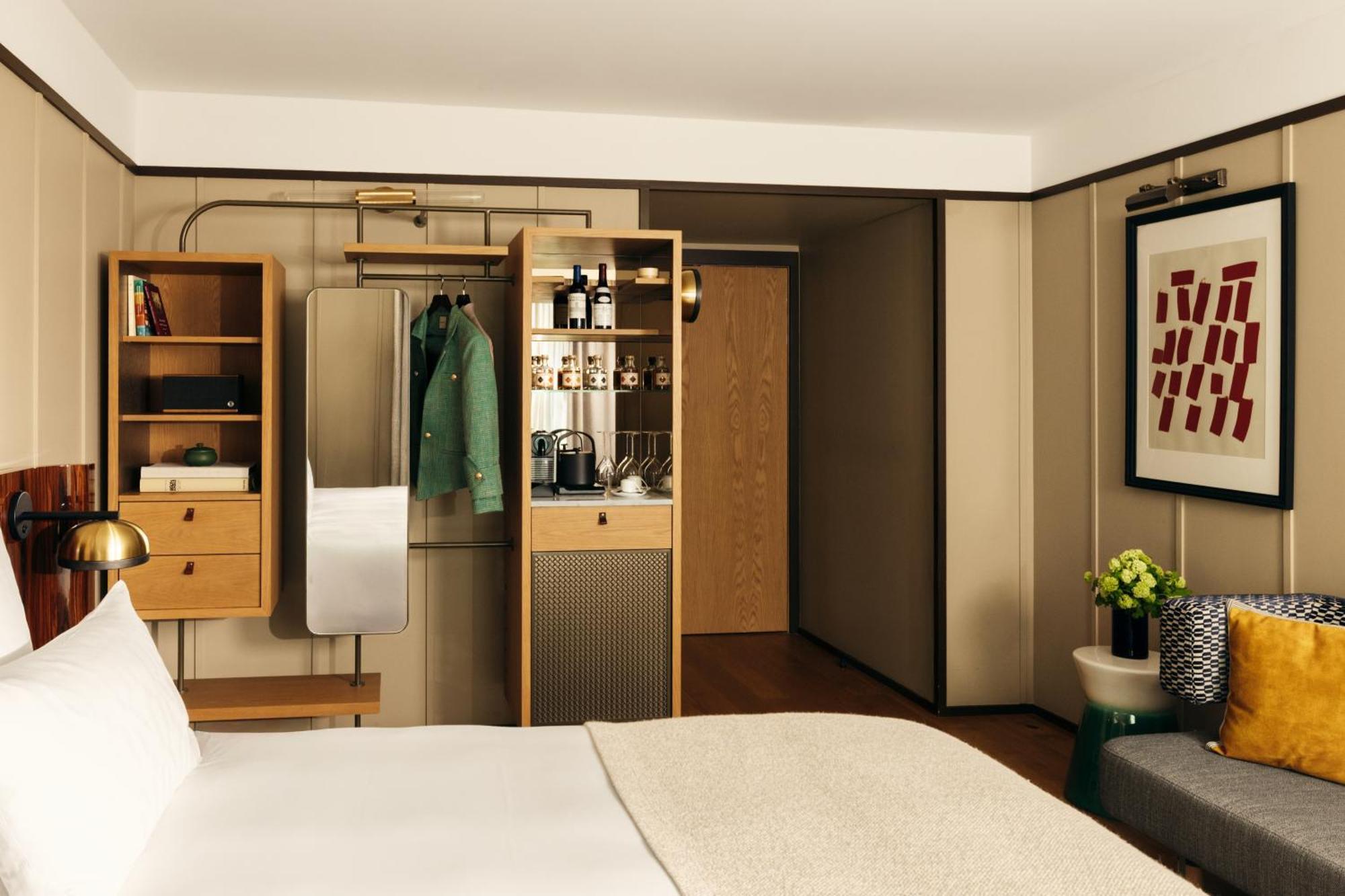 Norman & Hotel Paris